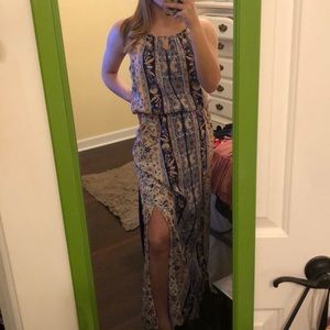 Japna maxi dress with low slit